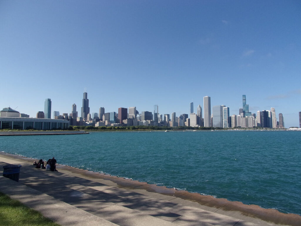 Chicago skyline on the way to the Adler Planetarium